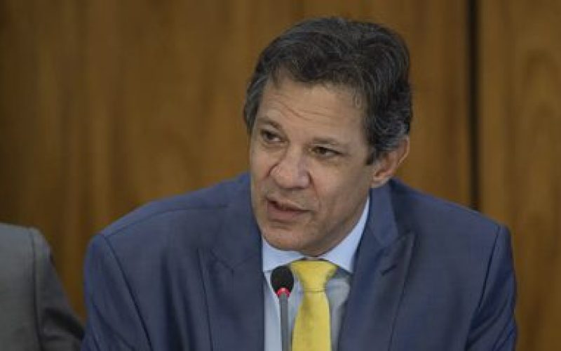 Haddad diz que tarifaço vai machucar um pouco, mas Brasil tem solidez para enfrentar