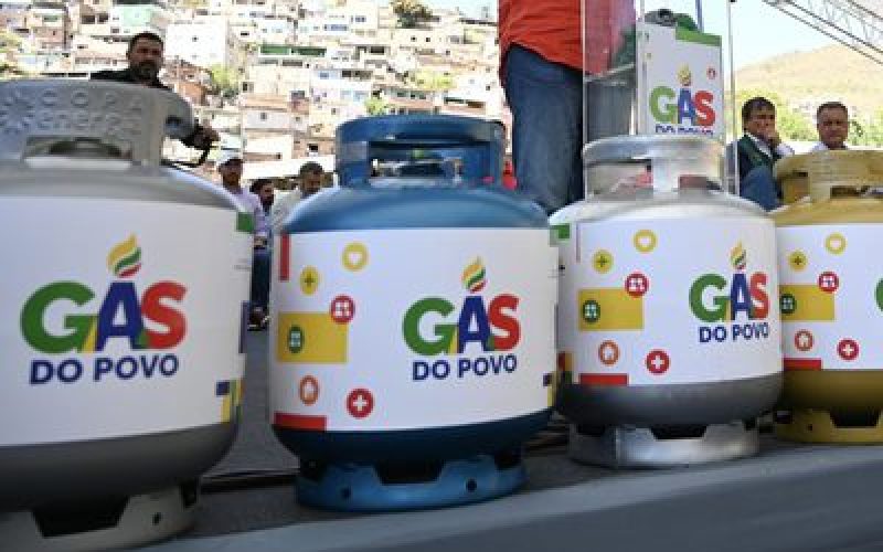 Governo reajusta valores do Gás do Povo para ampliar oferta e mitigar impactos externos
