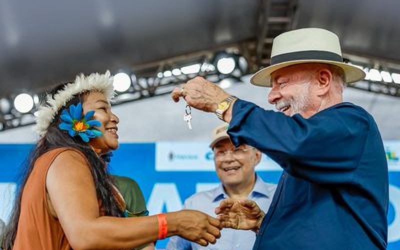 Lula entrega 576 unidades habitacionais em Manaus e afirma que ‘casa própria é coisa sagrada’