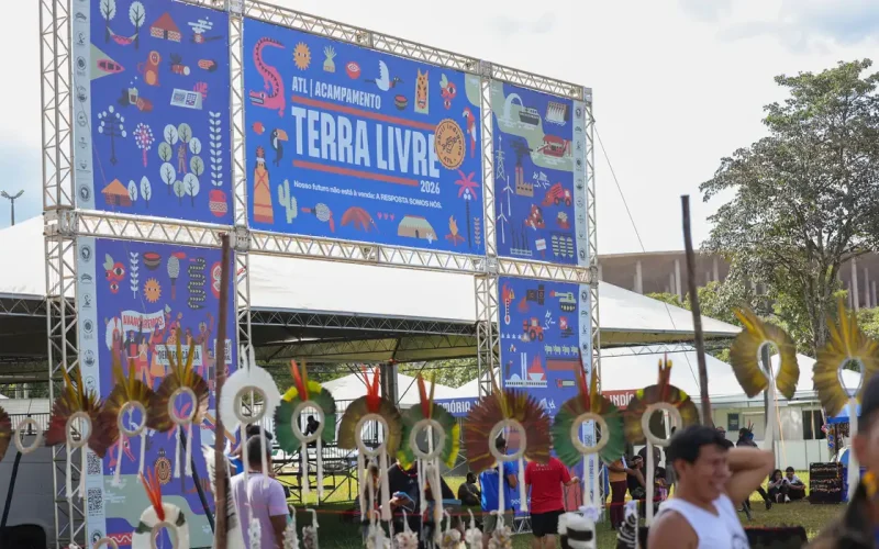 Acampamento Terra Livre reivindica demarcação de territórios