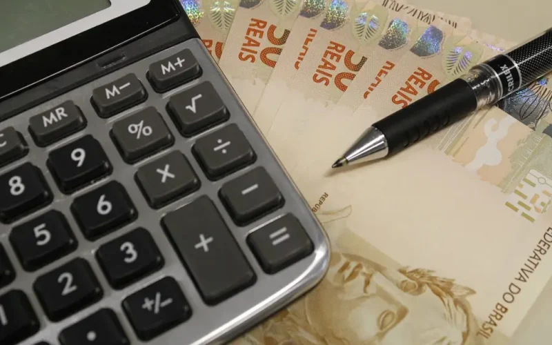 Brasileiros pagaram R$ 3 trilhões em impostos desde janeiro