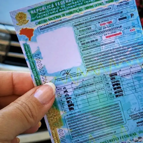 Justiça derruba liminar e mantém novas regras da CNH