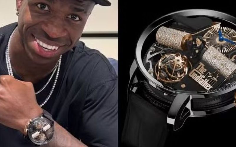 Vini Jr. exibe relógio cravejado de diamantes ‘O Poderoso chefão’ e valor choca internautas; saiba quanto
